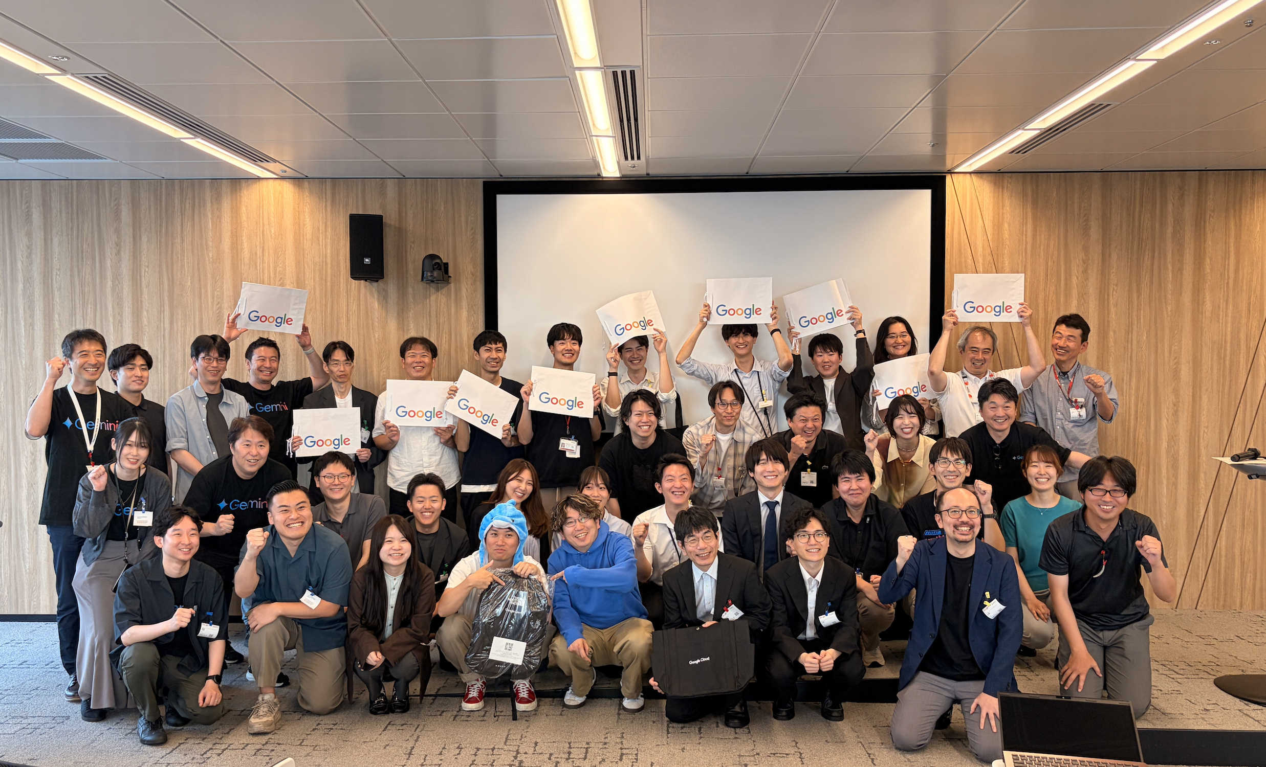 https://storage.googleapis.com/gweb-cloudblog-publish/images/Hitachi.max-2500x2500.png