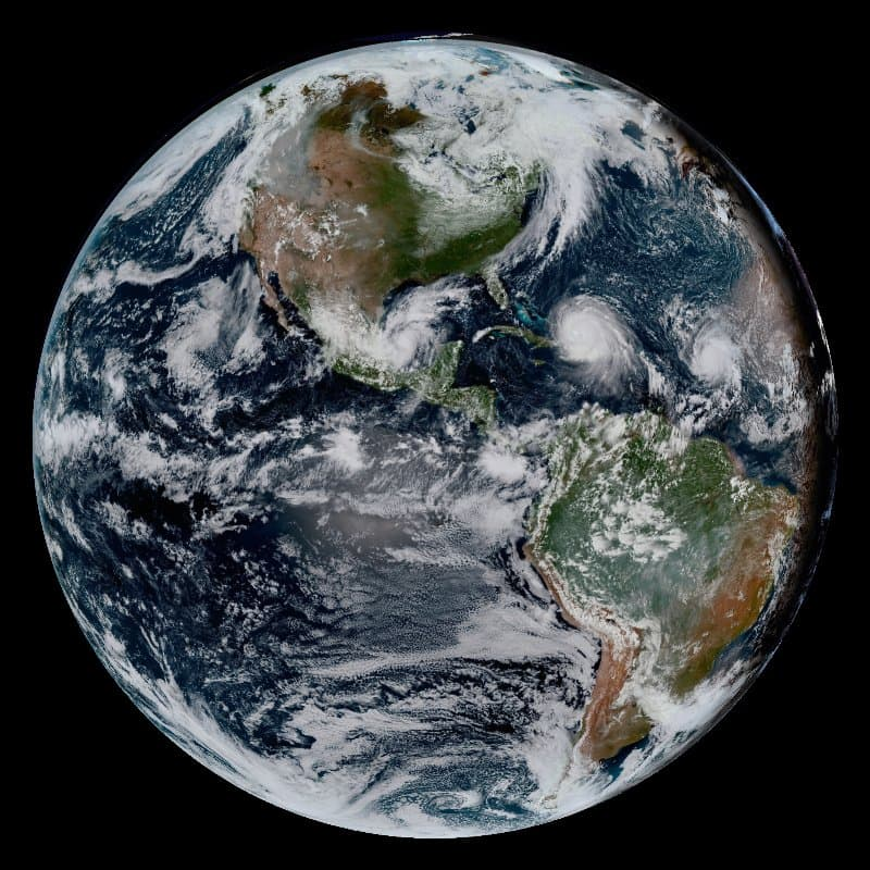 http://storage.googleapis.com/gweb-cloudblog-publish/images/View_from_the_GOES-16.max-800x800.jpg