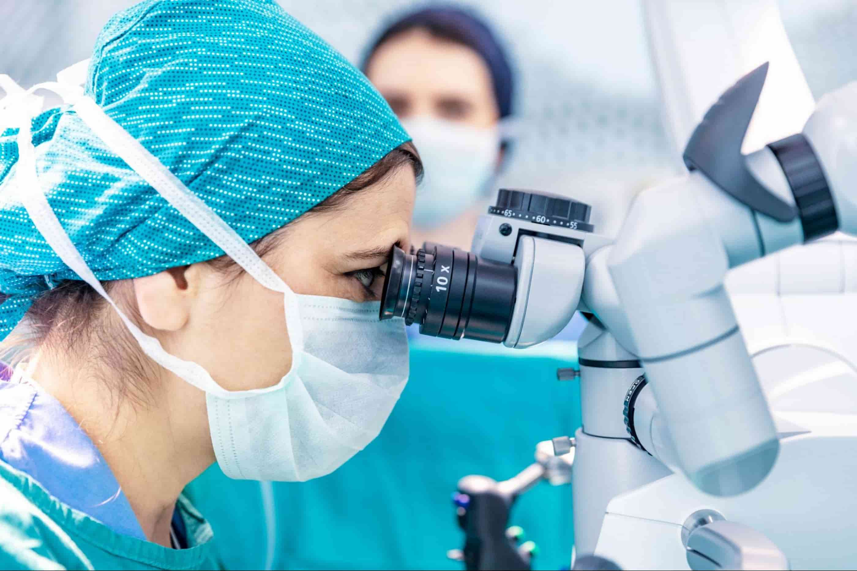 http://storage.googleapis.com/gweb-cloudblog-publish/images/robotic_surgery.max-2800x2800.max-1700x1700.jpg