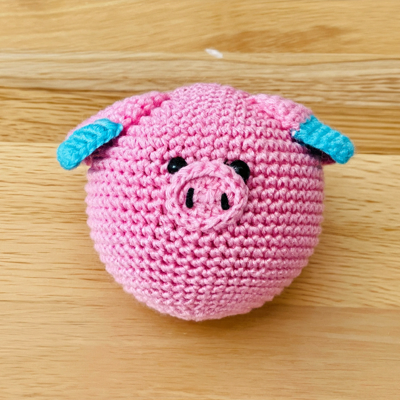 pink_and_blue_pig_3