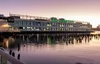 Una vista del lado que da al río Hudson en la oficina de Google en la ciudad de Nueva York en lo alto de Pier 57.