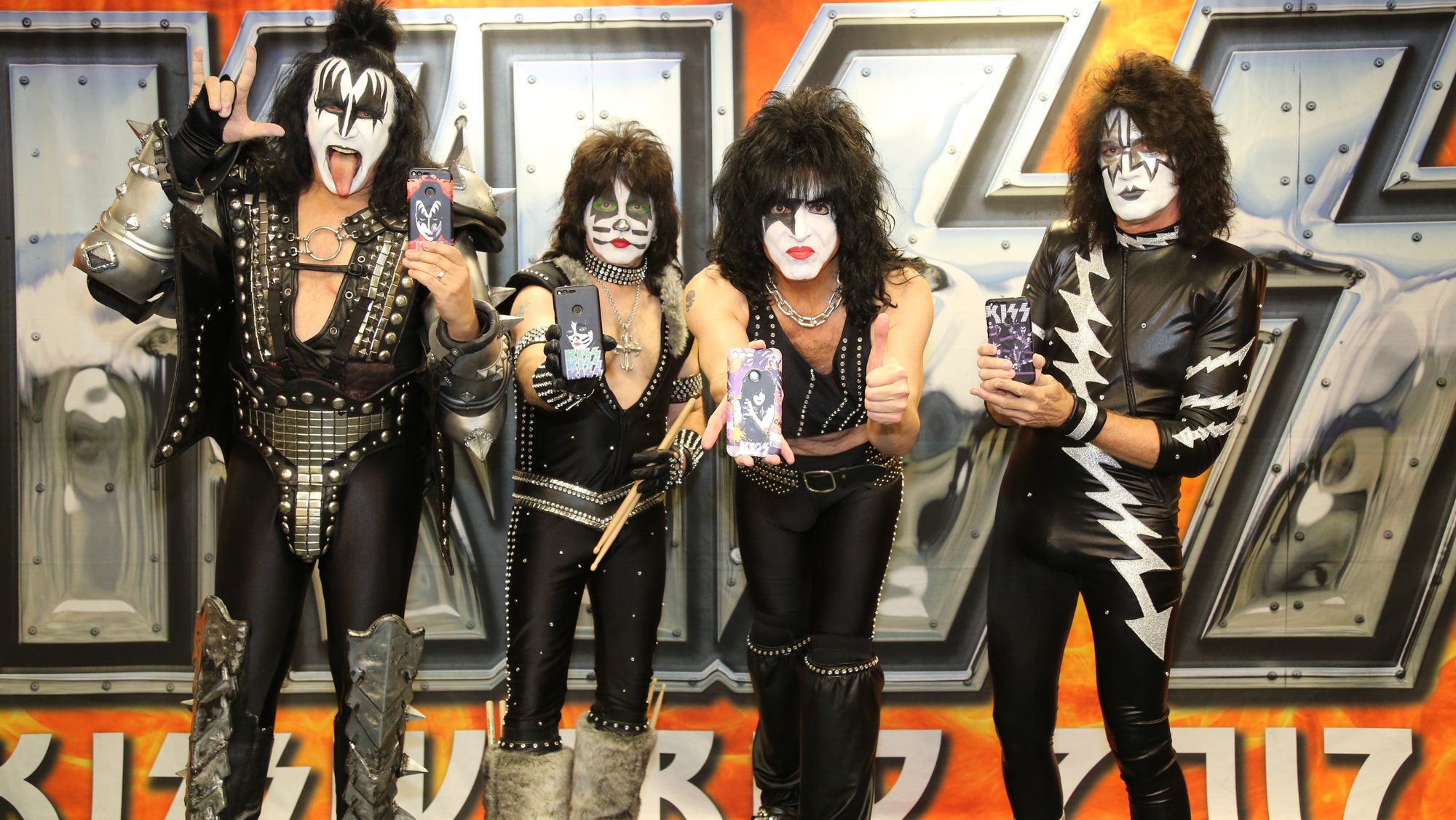 kiss members