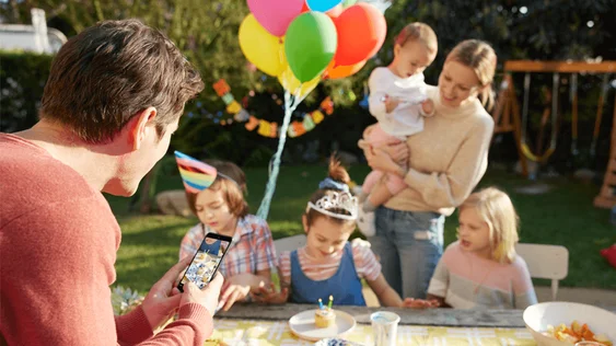 picture of a family birthday party
