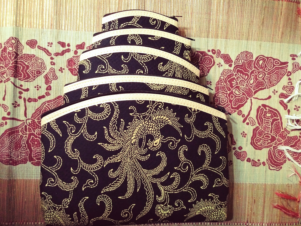 batik pouch