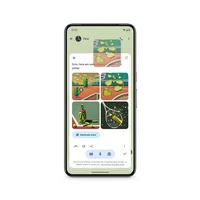 Smartphone mit einem Overlay von vier Bildern eines Tennisschlägers, der auf geschnittene Gurken schlägt und einem Bild, das aus dem Overlay gezogen wird, um es an eine Textnachricht anzuhängen.