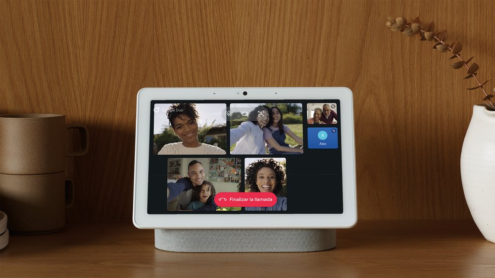 Videollamada en grupo con Google Duo en el Google Nest Hub Max