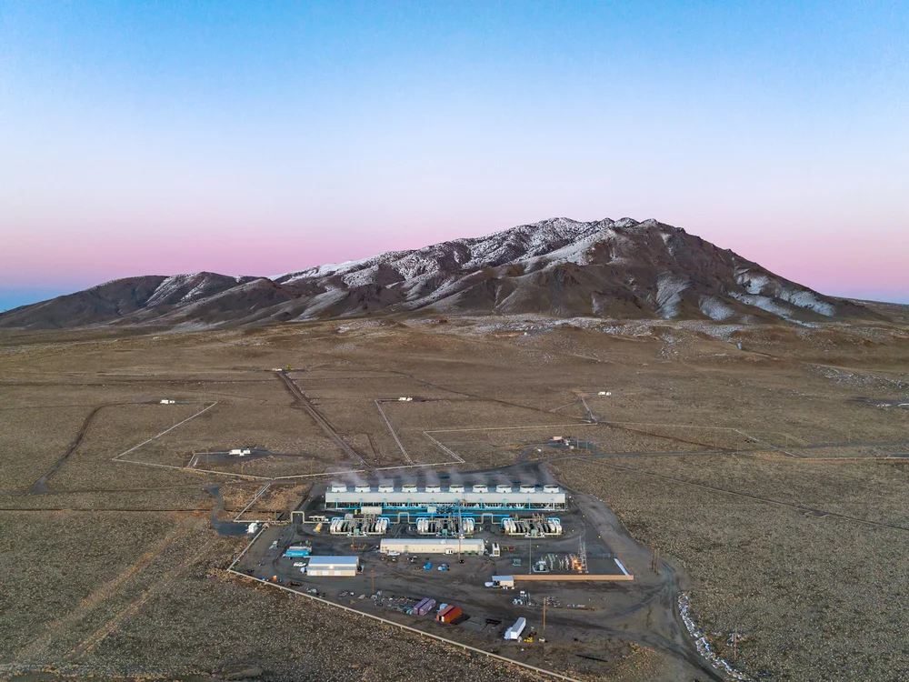 Image of the geothermal plant.