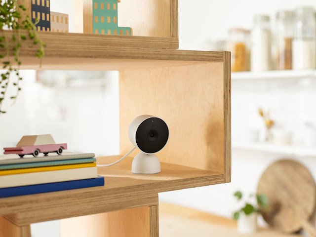 Google Nest Cam (屋内用 / 電源アダプター式) を販売開始
