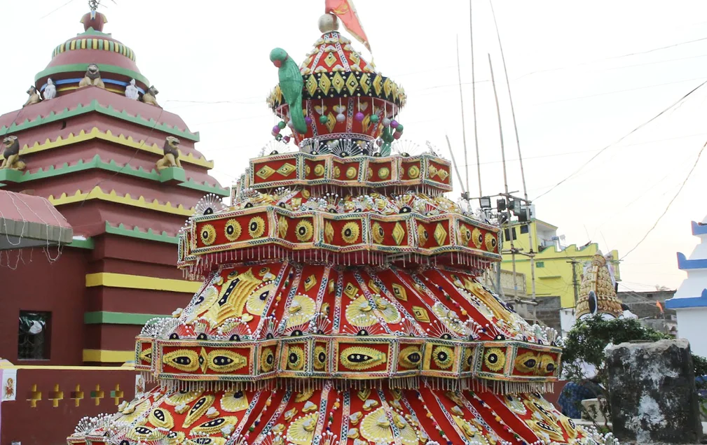 Palanquins in Puri (from Incredible India)