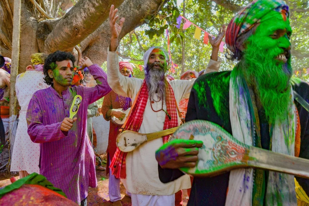 A Baul Performance at a Folk Holi Festival (from Banglanatak)