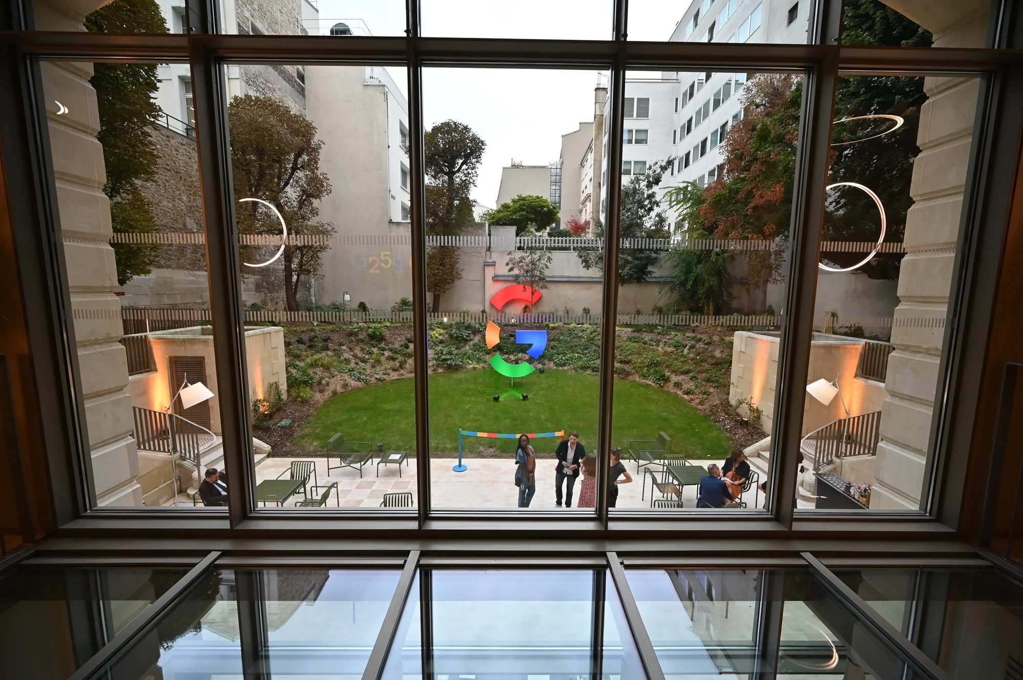 Vue depuis le premier étage du nouveau bâtiment de Google France