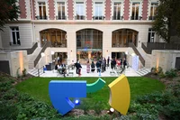 La nouveau bâtiment de Google France vu depuis le jardin