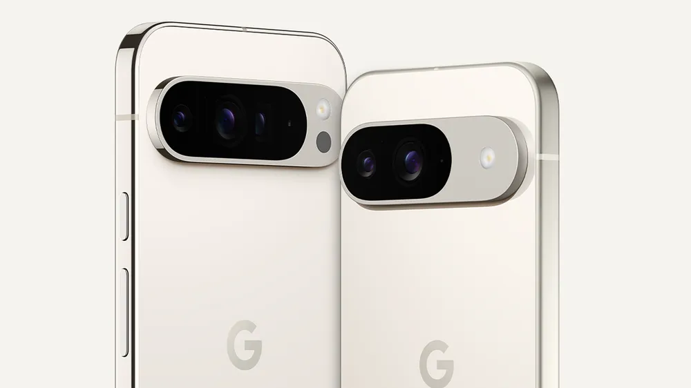 An image of the Pixel 9 Pro XL and Pixel 9 (Pro) in the color Porcelain.