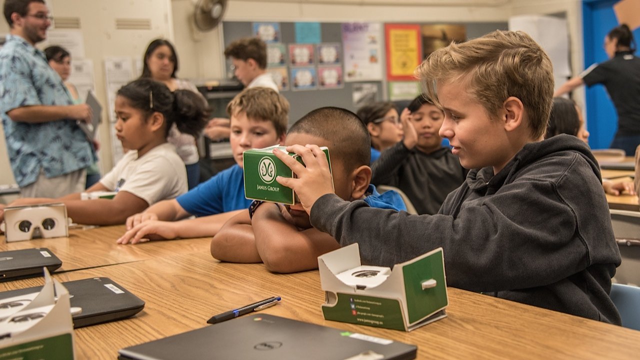 Exploring the significance of Pearl Harbor with Google Expeditions