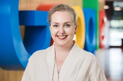 Samantha Yorke-GoogleLogoHeadshot_IMG-SamVenn-1 (2)