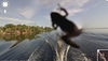 Una rana copre l'obiettivo di una ripresa del Rio delle Amazzoni