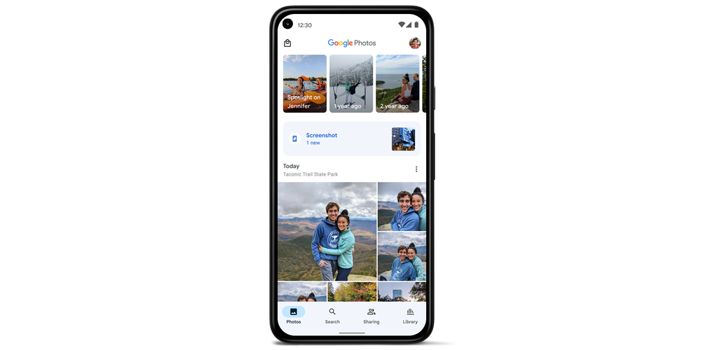 Image of screenshot shortcut in main photo grid of the Google Photos app.