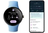 Links ist eine Pixel Watch und rechts ein Pixel-Smartphone zu sehen – auf beiden ist das „Körperreaktionen“-Tool von Fitbit zu sehen.