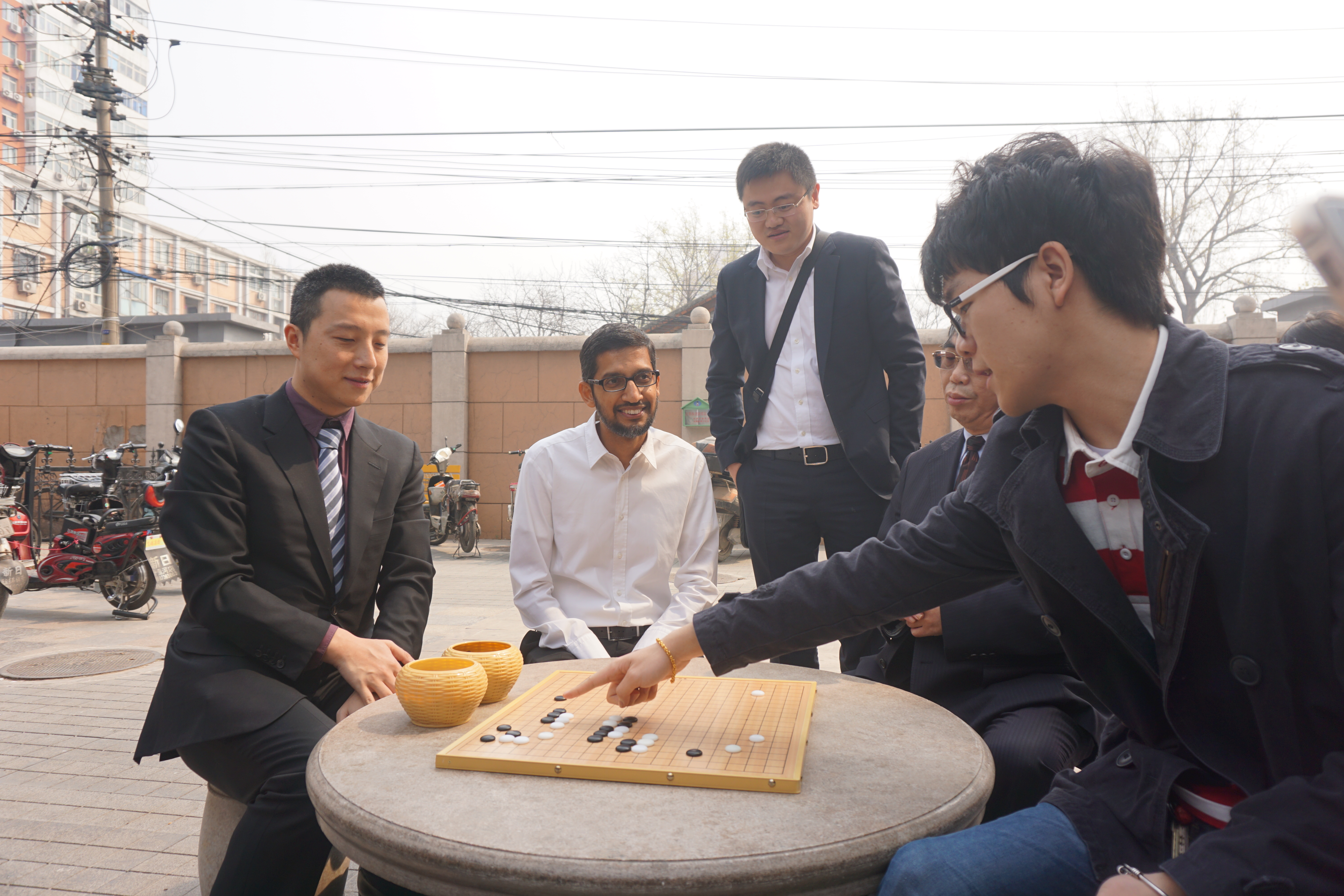 Google Unleashes AlphaGo in China—But Good Luck Watching It There