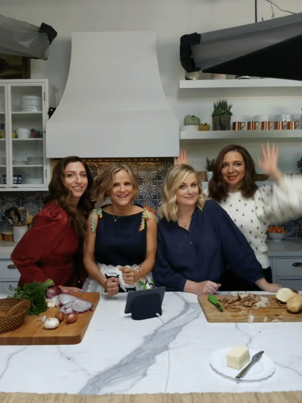 A turkey feast with a side of laughs—aka Thanksgiving hosted by Amy Poehler