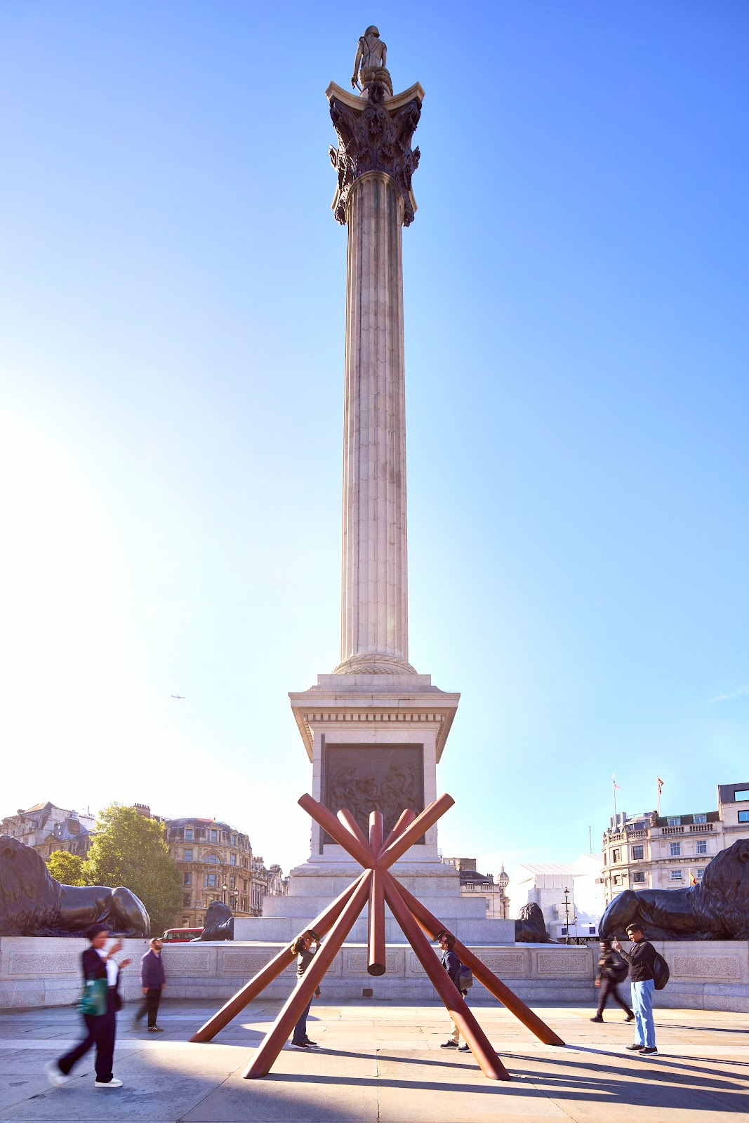 Image of the sculpture ‘What Nelson Sees’ in Trafalgar Square in London, in front of Nelson’s column