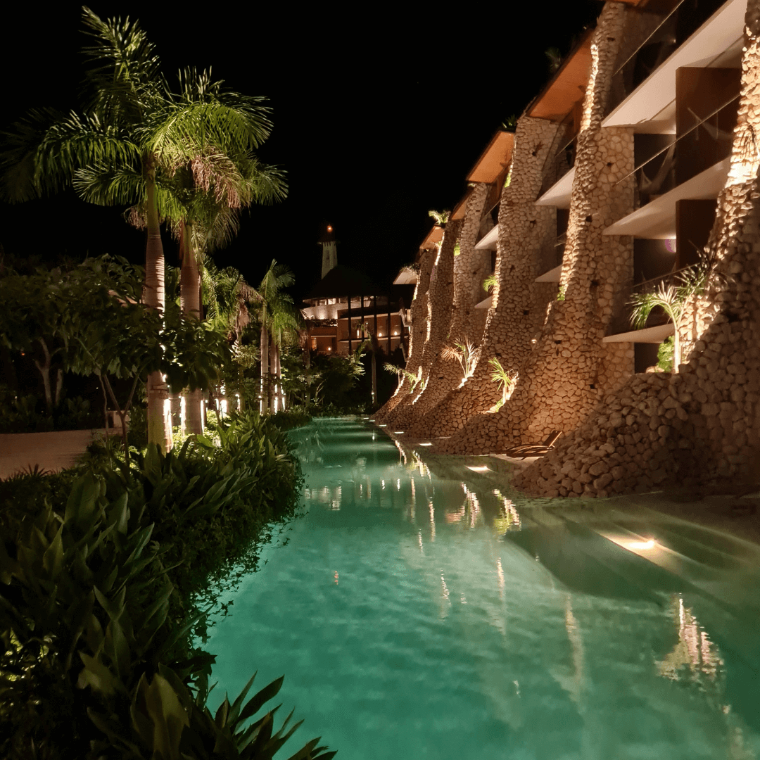 hotel-xcaret-arte-artesanias-mexicanas-arquitectura-de-noche