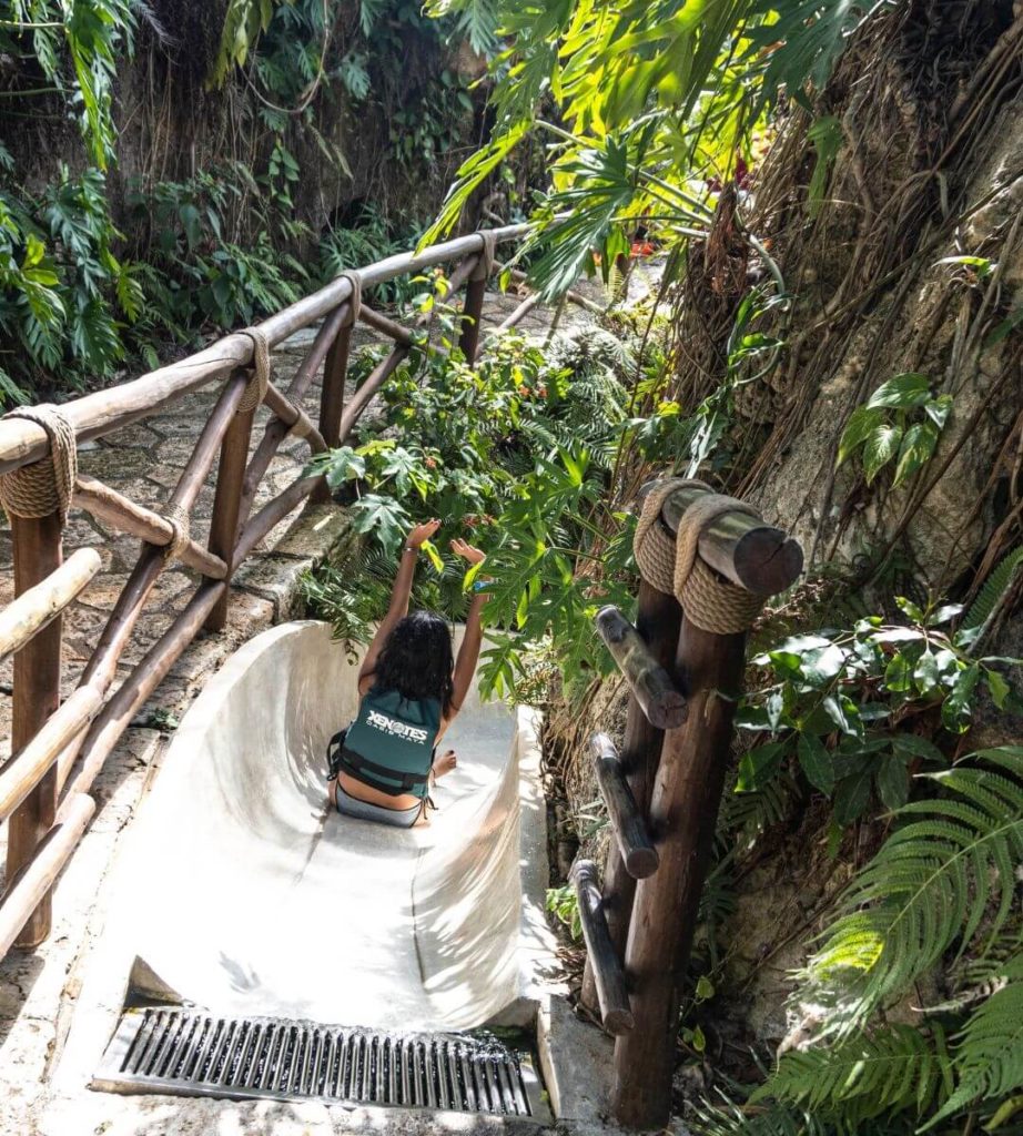  Expedición por el cenote K'áak' en Puerto Morelos  - tobgan en cenote