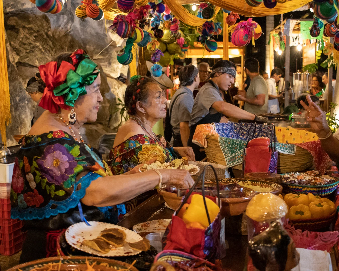 32 Grandes Cocineras, un evento que celebra las Fiestas Patrias honrando a cocineras tradicionales de México