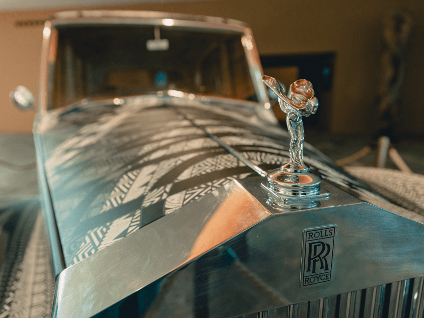 “Rolls-Royce 1945” de Jacobo y María Ángeles 