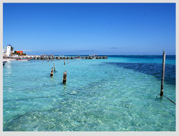 beach-of-puerto-morelos-mexico