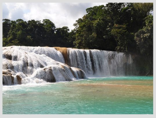 cascada-de-agua-azul-xcaret-mexico