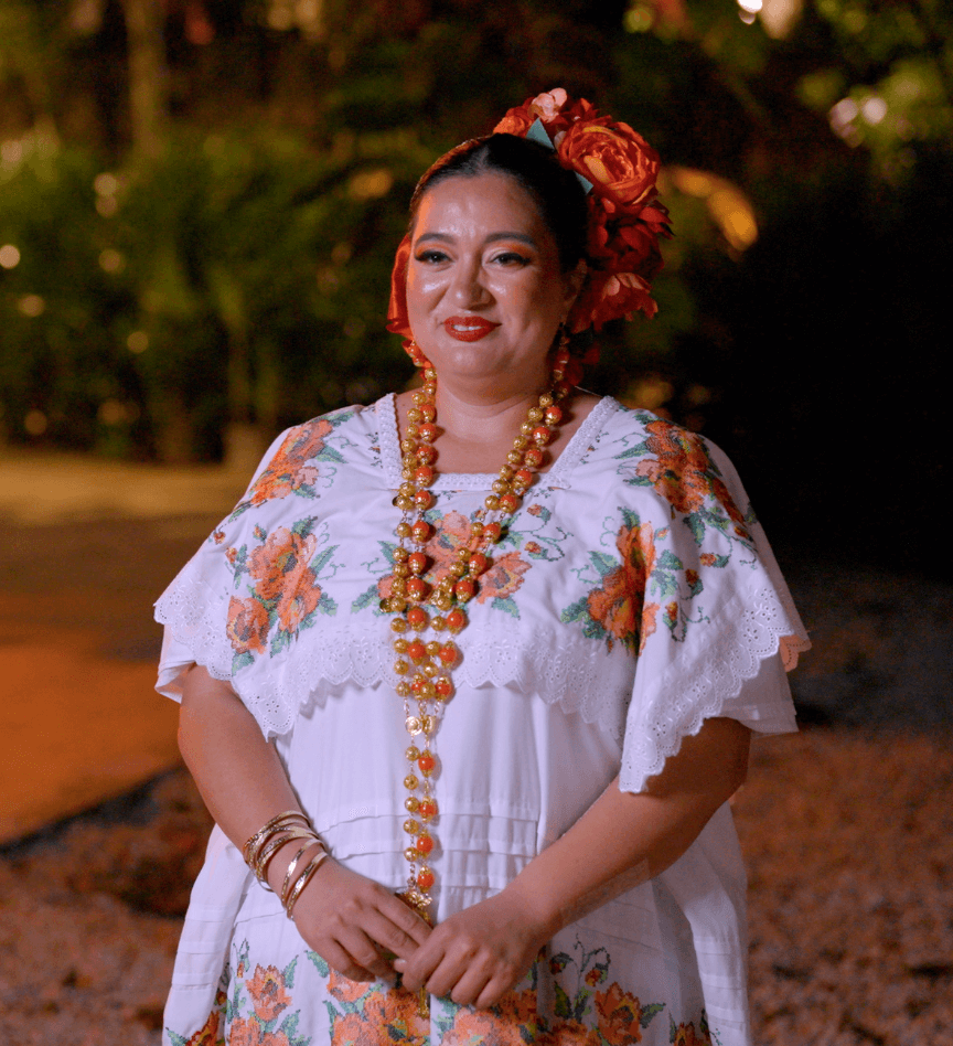 Alejandra-Perez-Ruiz-cantante-xcaret-sordomuda