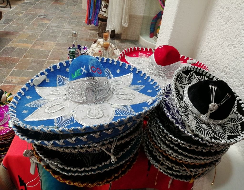  10 most popular crafts in mexico - charro hat 