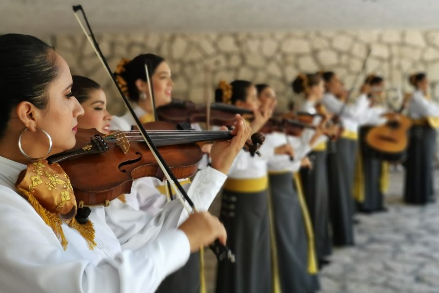 traje-mariachi-femenil