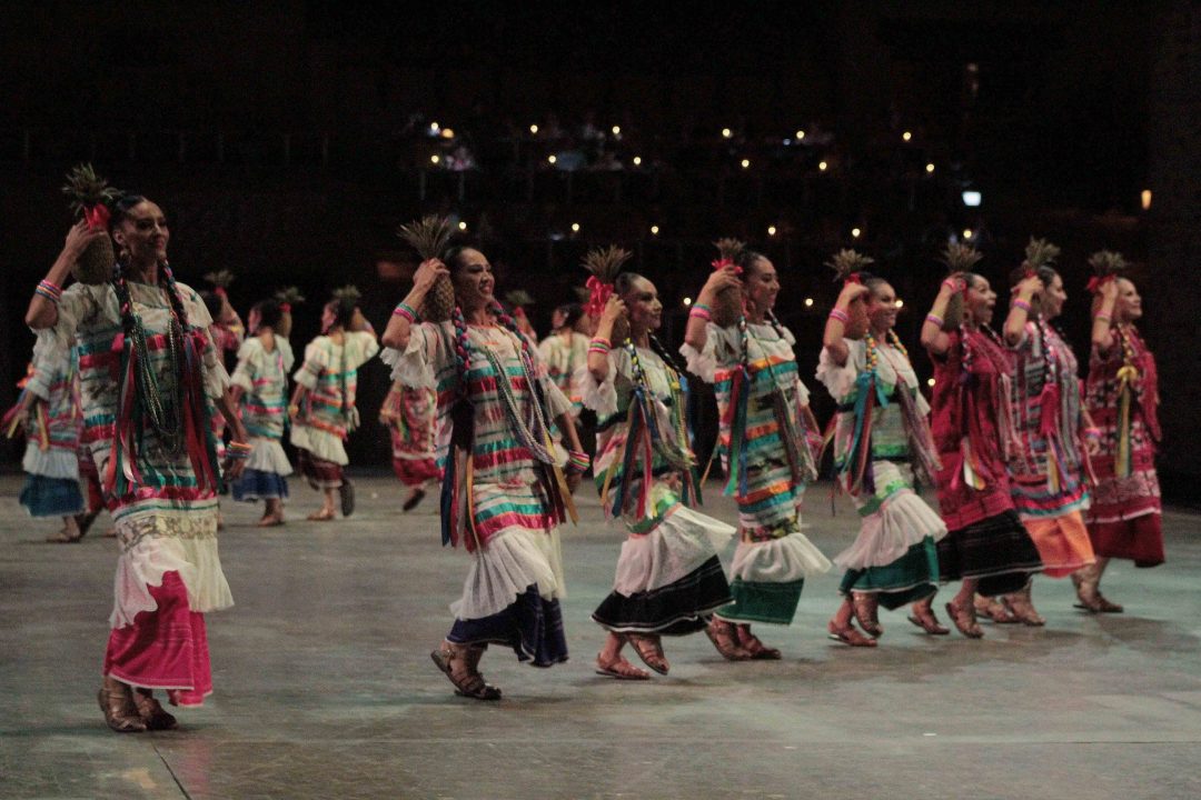 Flor de Piña, una danza tradicional oaxaqueña en Xcaret