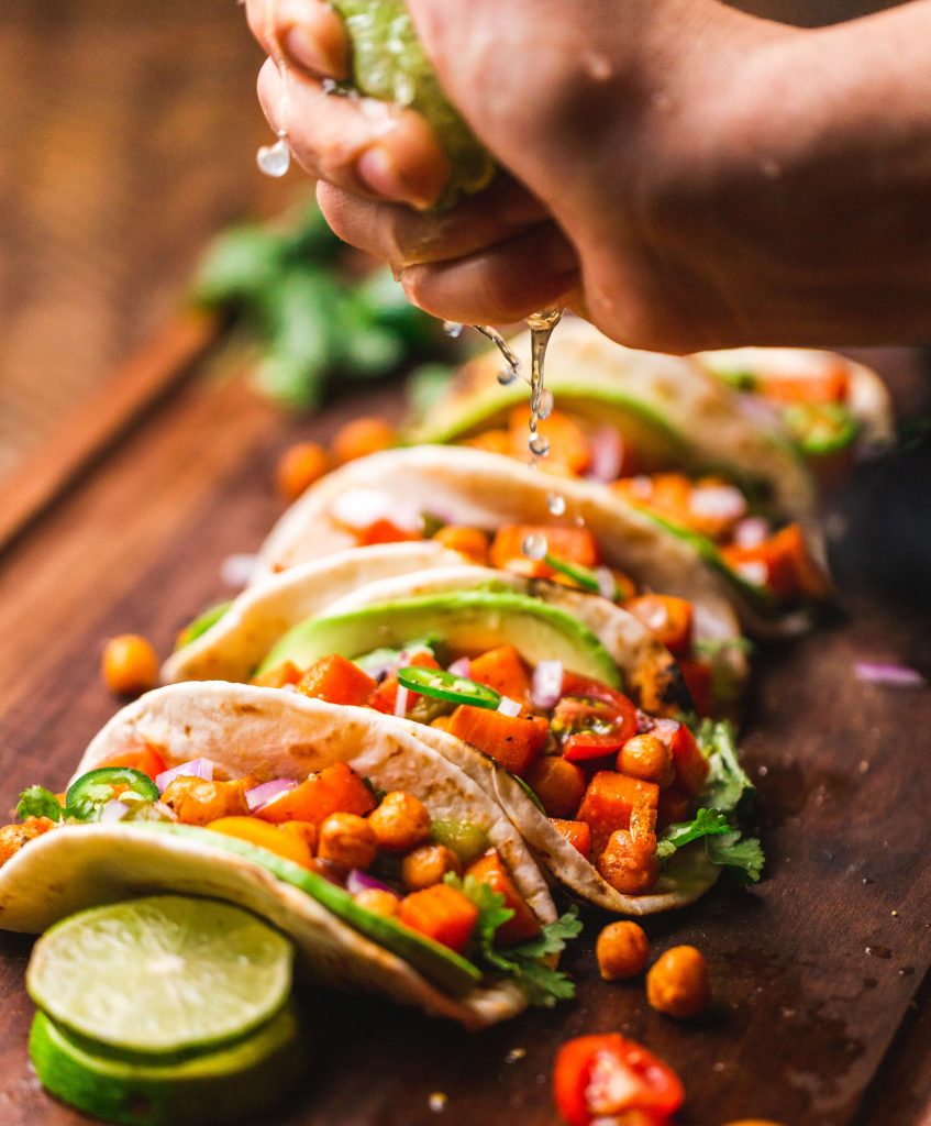 tacos with lemon - Unusual things that only Mexicans love to do