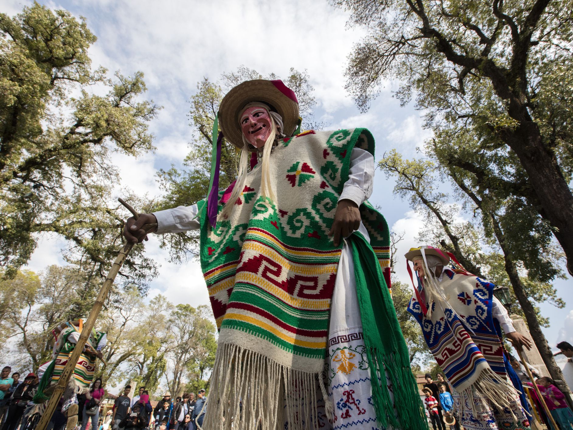 Danza de los Viejitos de Michoacán: máscaras, zapateado y mucha alegría