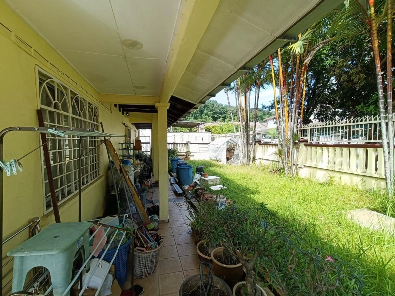 Cheras Corner House for Sale