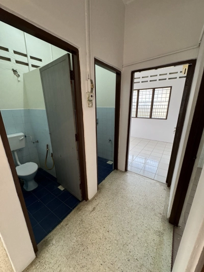 Corner lot Single Storey Link House Ampang Jaya