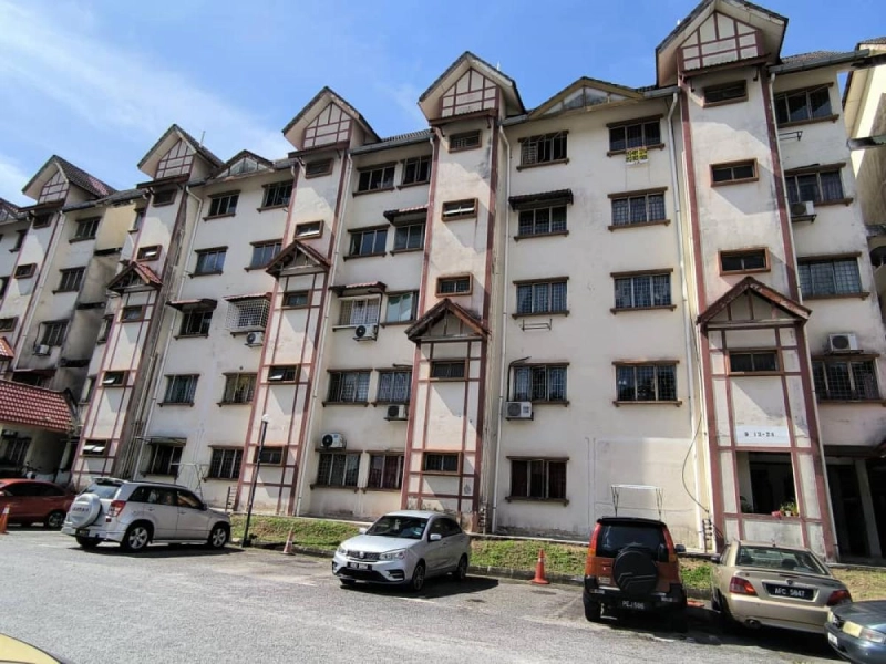 Pangsapuri Las Palmas @ Bandar Country Homes , Rawang - Block Rapis (D) 4th floor - Ready unit