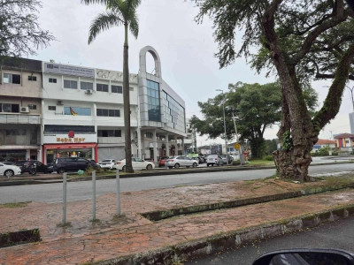 2 STOREY SS 21 DAMANSARA UTAMA, Actual, Freehold, RENO, Fully EXTEND, Low Deposit