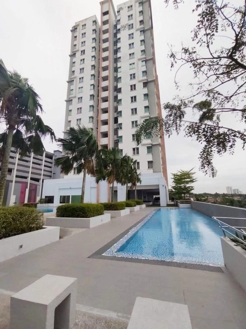 Fully Renovated & Pretty clean Unit-  Jentayu Residency