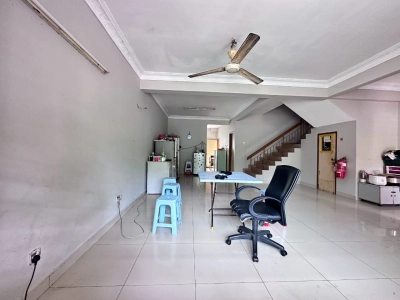 2 STOREY TAMAN PUCHONG UTAMA, Actual, Freehold, FULLY EXTEND, Low Deposit