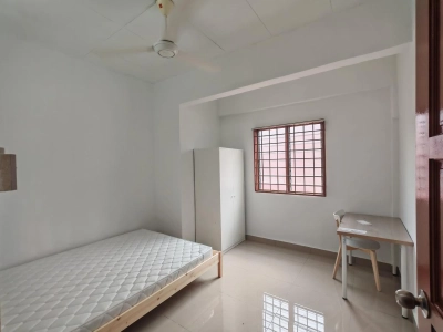 Room 2 RM500 @ 2nd floor Shop Apartment, Seksyen 7, Shah Alam