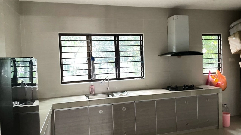 16 Sierra, Puchong