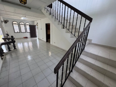 1.5 STOREY BUNGALOW SS 3 PETALING JAYA, Actual, RENO, Extra BIG Land, Low Deposit