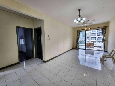 SD APARTMENT BANDAR SRI DAMANSARA, Actual, Freehold, RENO, Well KEEP