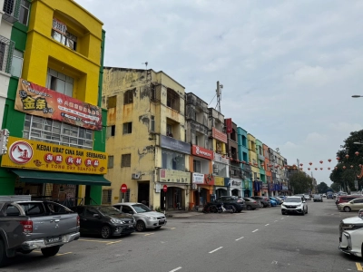 4 STOREY Shop Office BANDAR PUCHONG UTAMA, Actual, Facing MAIN ROAD, Low BOOKING
