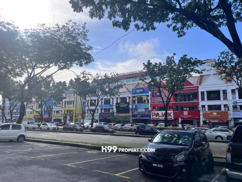 Corner Gem! 17,000 Sqft 4-Storey Building for Sale – Great Investment Potential
