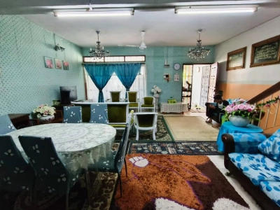 2 STOREY TAMAN SELAYANG UTAMA, Actual, RENOVATED, Low Booking